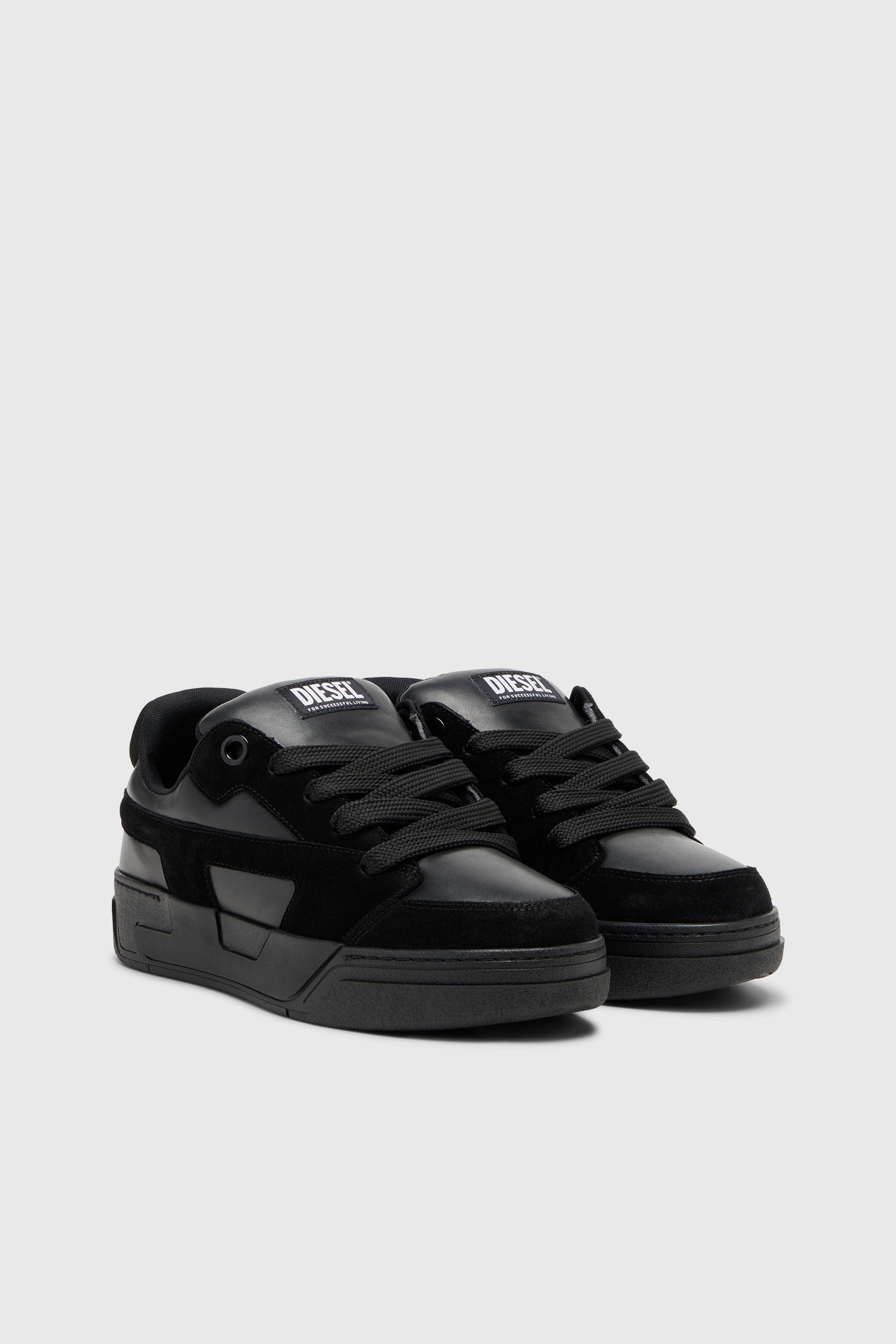 Diesel - S-D-OLLIE LOW, Man's D-Ollie-Monochrome sneakers in suede and leather in Black - 2