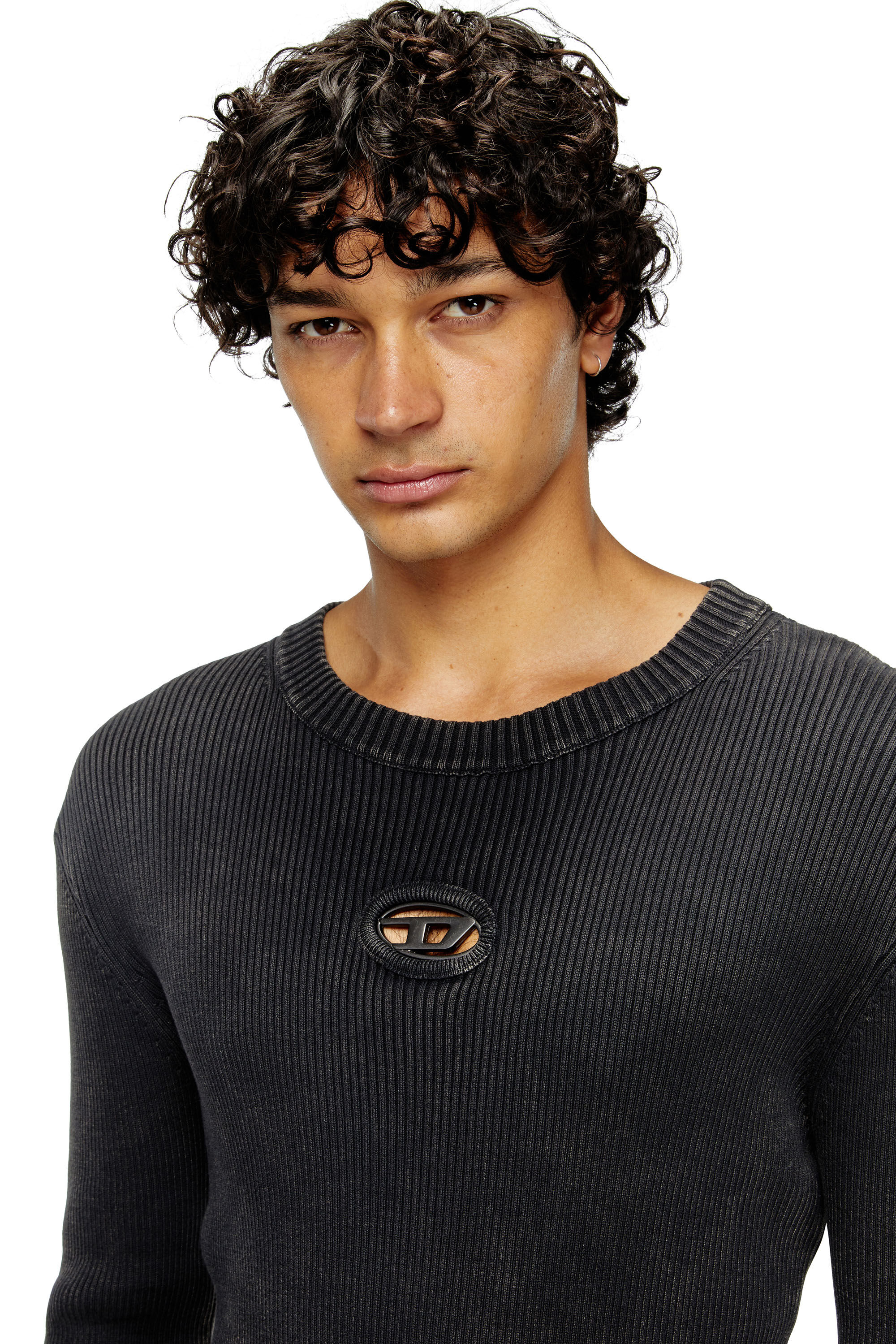 【送料&関税込】Diesel K-darin-d Distressed Jumper Men's Treated jumper with metal logo insert | Beige | Diesel