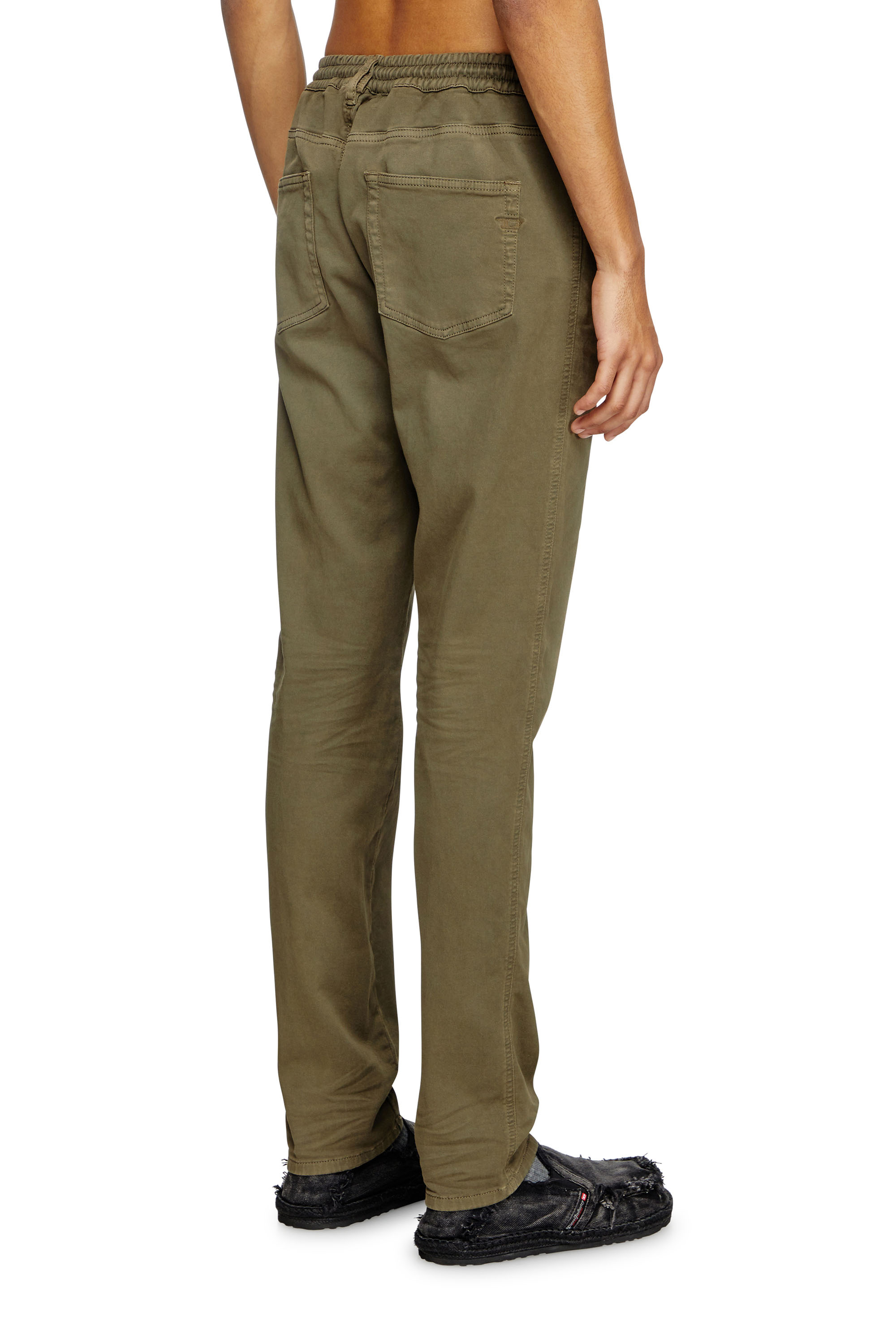 Diesel - Man's Slim 2062 D-Strukt Joggjeans® 0670M, Green - 4