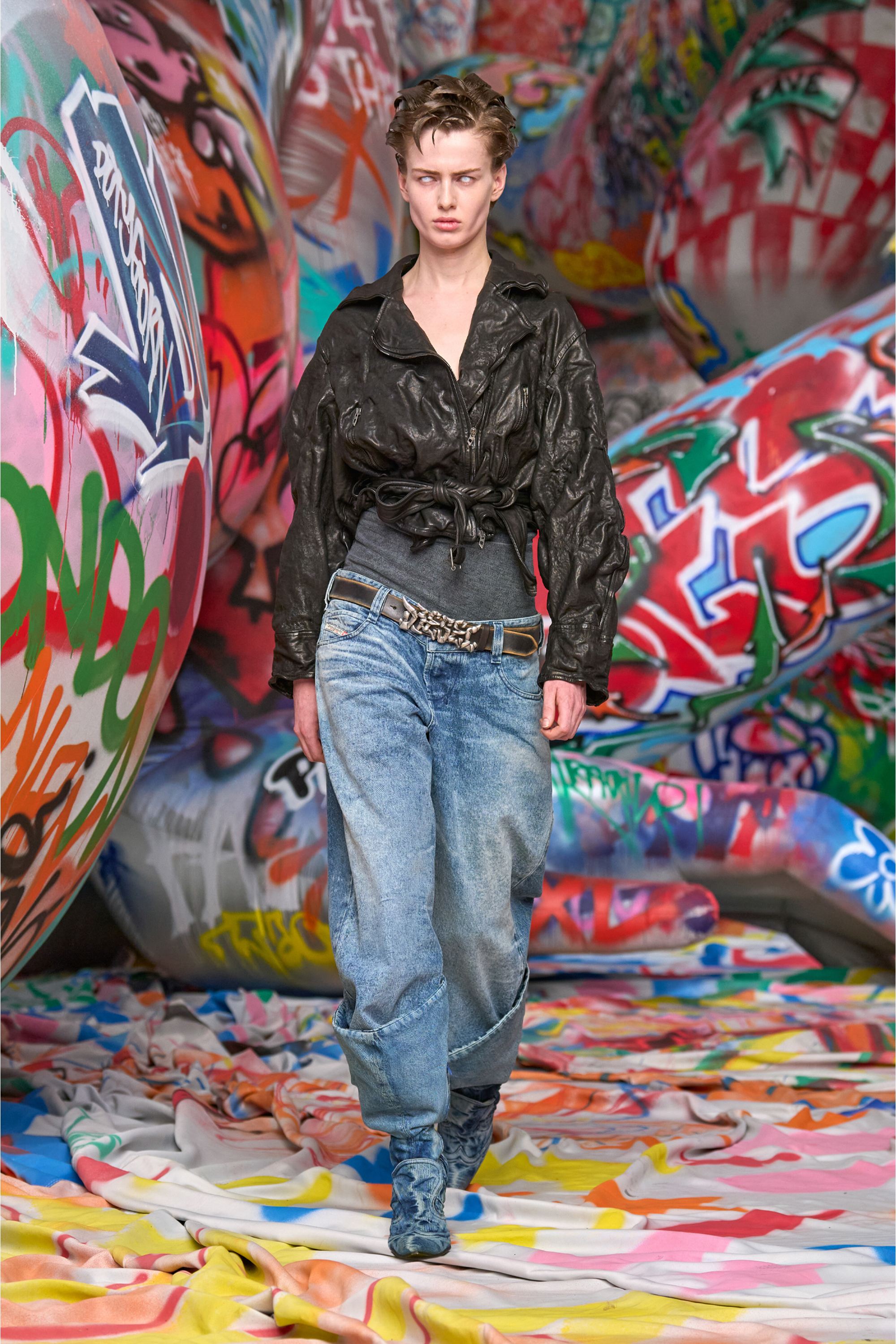 Diesel - Woman's Relaxed Jeans D-Eni 09N97, Medium blue - 6