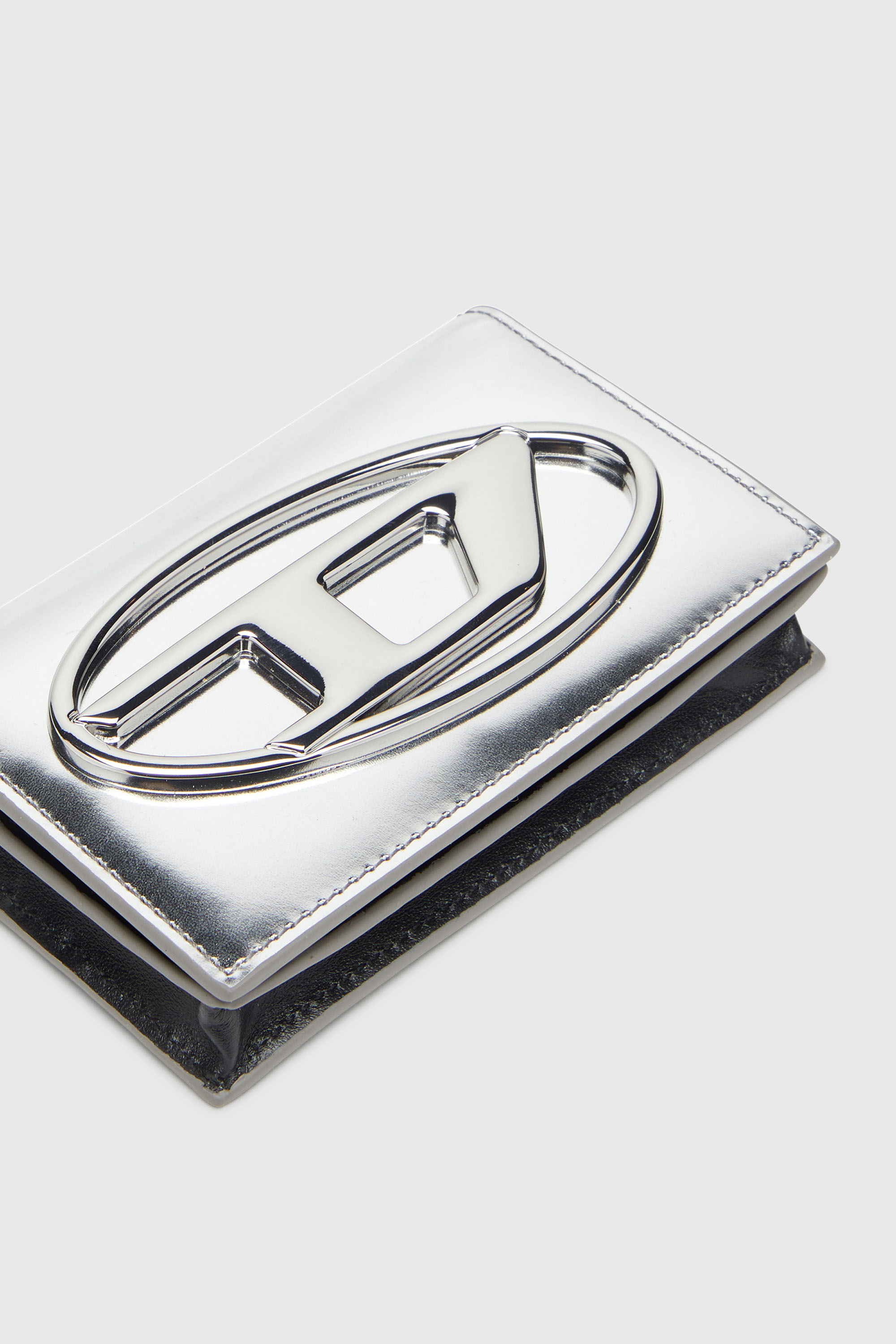 Diesel - 1DR CARD HOLDER IV, Woman's Metallic leather card holder in Silver - 4