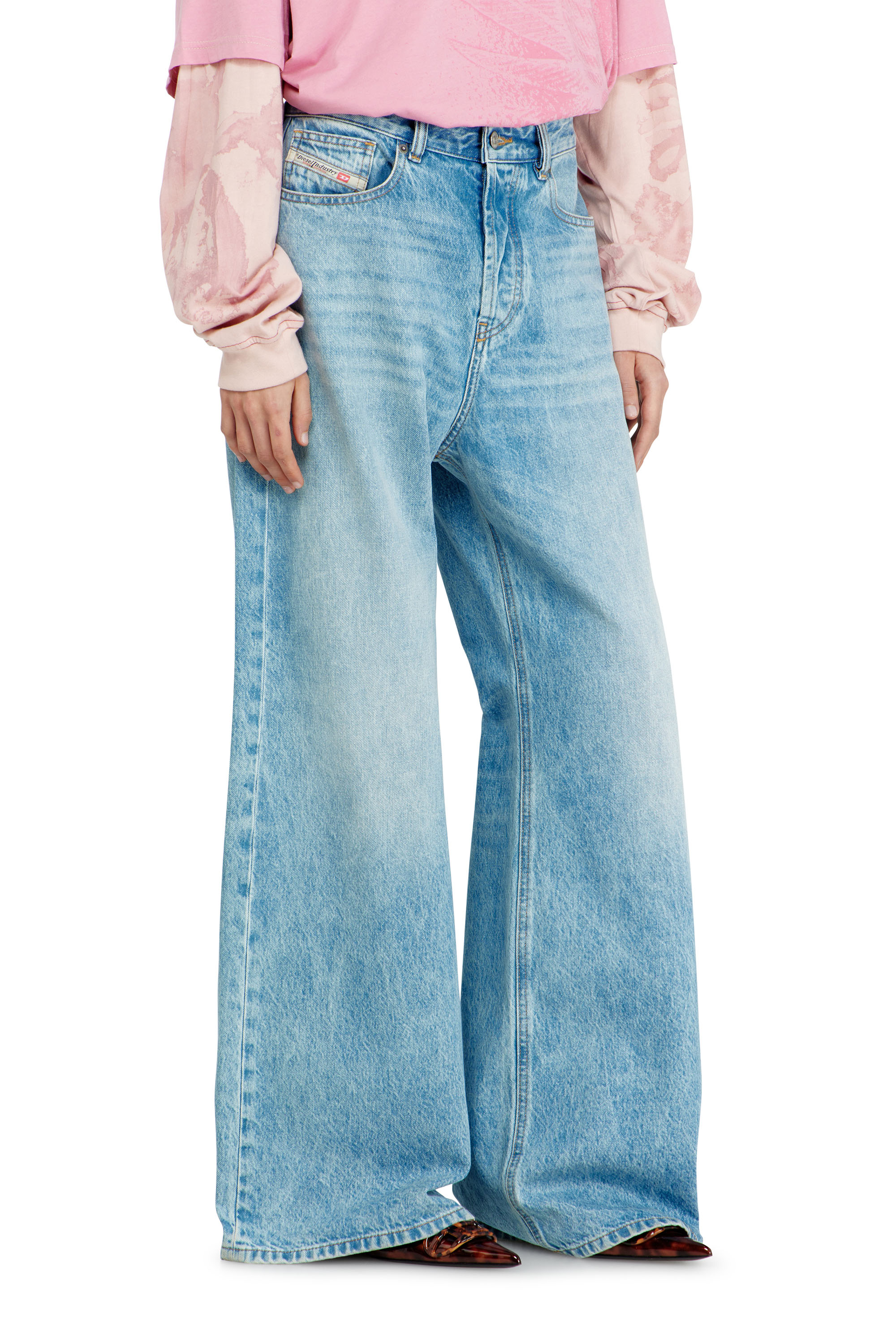 Diesel - Unisex's Relaxed Jeans 1996 D-Sire 09I29, Light Blue - 9