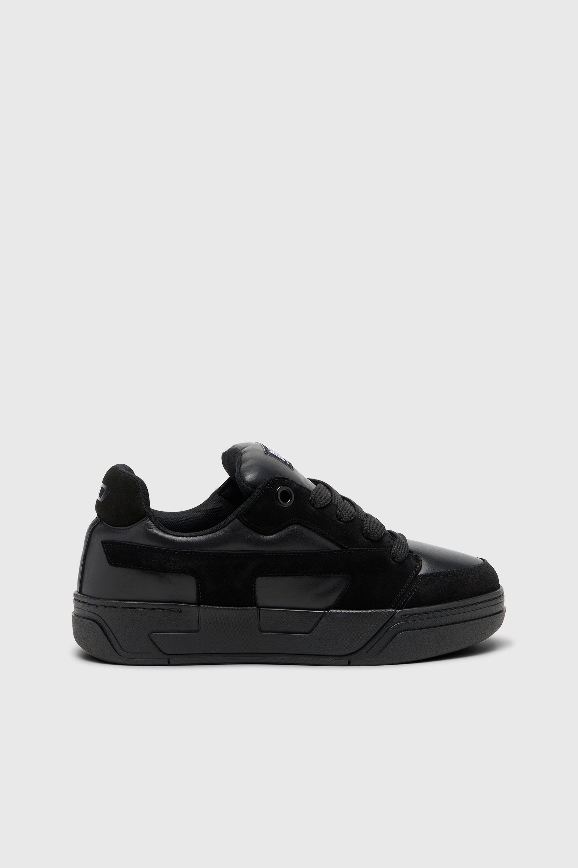 Diesel - S-D-OLLIE LOW, Man's D-Ollie-Monochrome sneakers in suede and leather in Black - 1