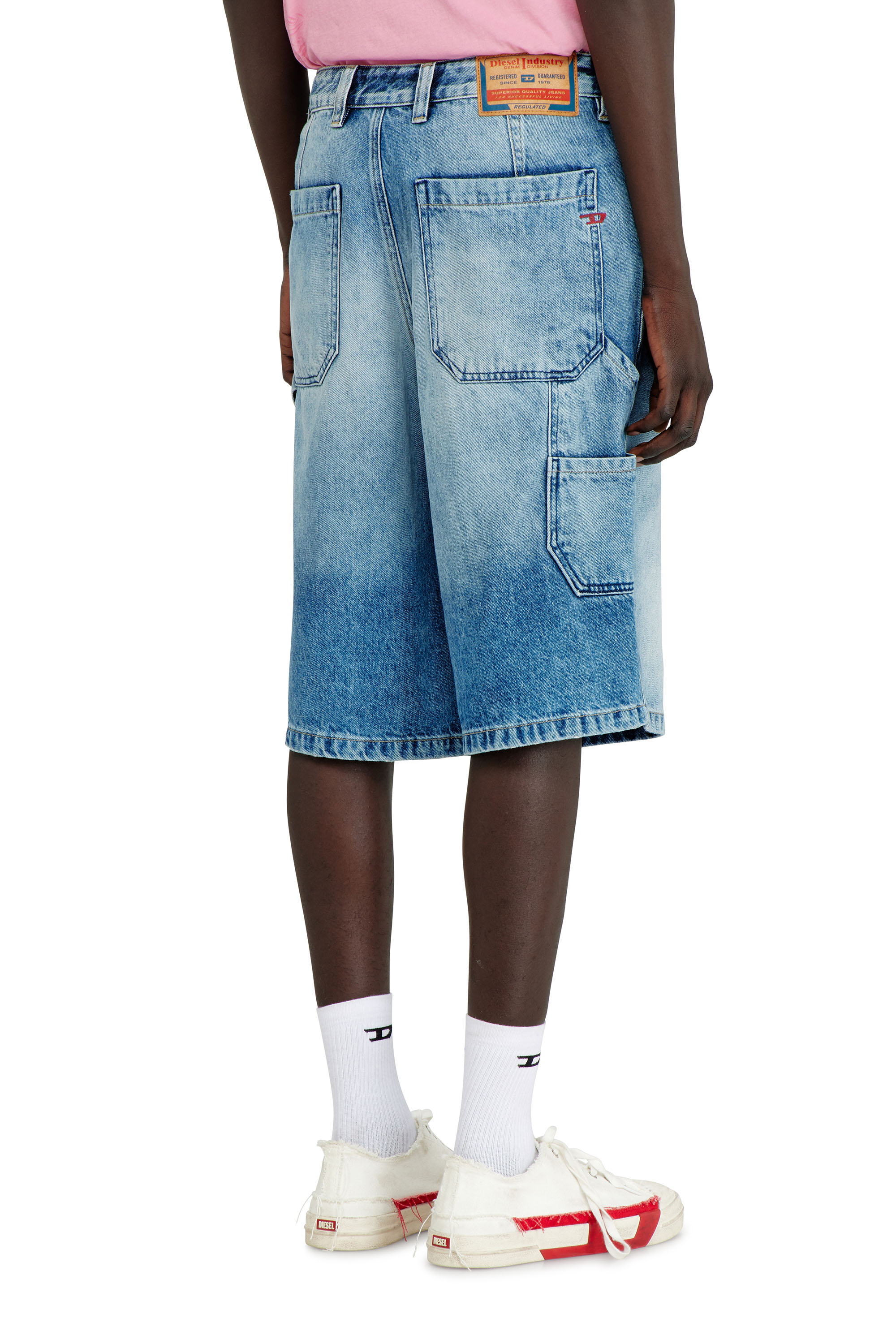 Diesel - D-LIVERY-W-SHORT, Man's Relaxed shorts in fluid denim with abrasions in Medium blue - 3