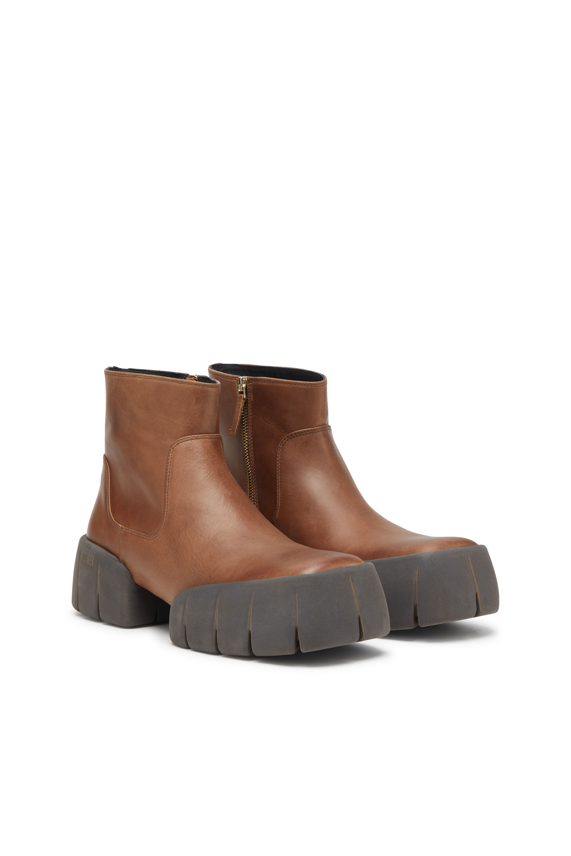 Diesel - D-TEX BT, Man's D-Tex-Oiled leather ankle boots with split sole in Brown - 4