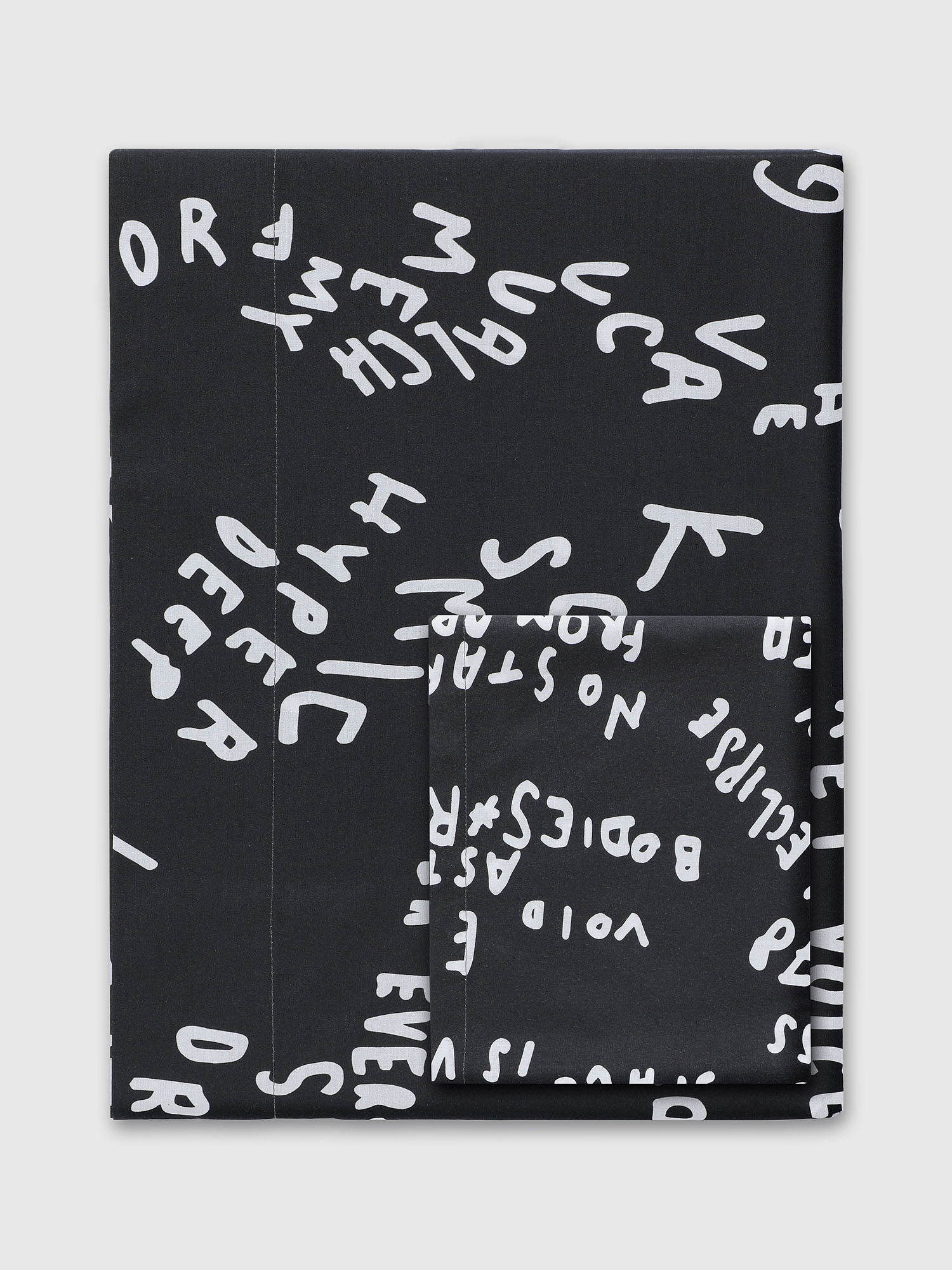 Diesel - 2004012 PCPP SCRIBBLES  255X255 PR002, Unisex's Double duvet cover set SCRIBBLES in Black - 1